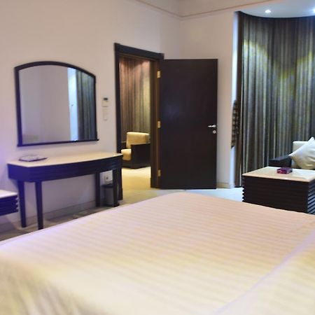 Al Tayyar Suites & Hotel Apartments - リヤード エクステリア 写真