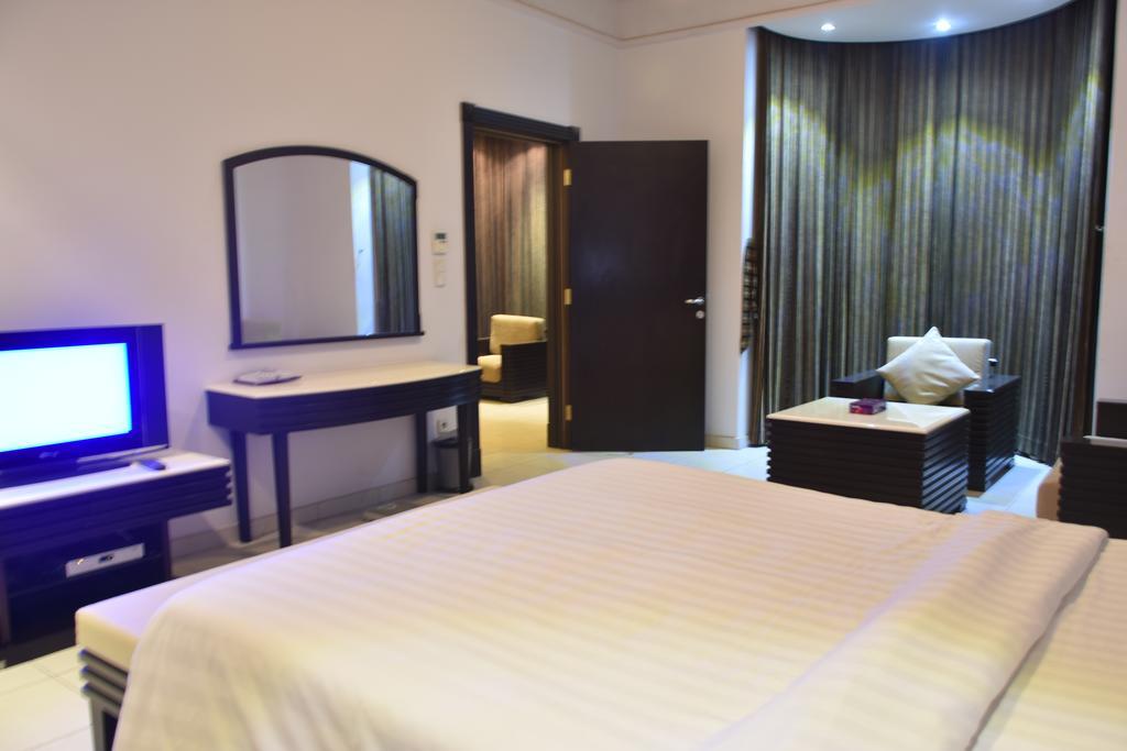Al Tayyar Suites & Hotel Apartments - リヤード エクステリア 写真